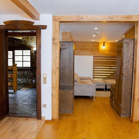 Conacul Drahneilor Otel Ruscova Dış mekan fotoğraf