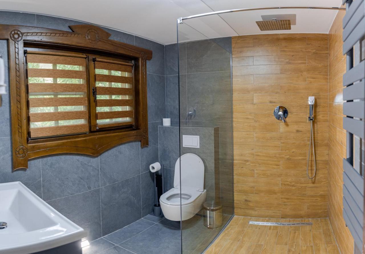 Conacul Drahneilor Otel Ruscova Dış mekan fotoğraf